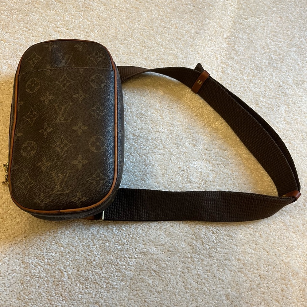 Louis Vuitton Monogram Pochette Gange